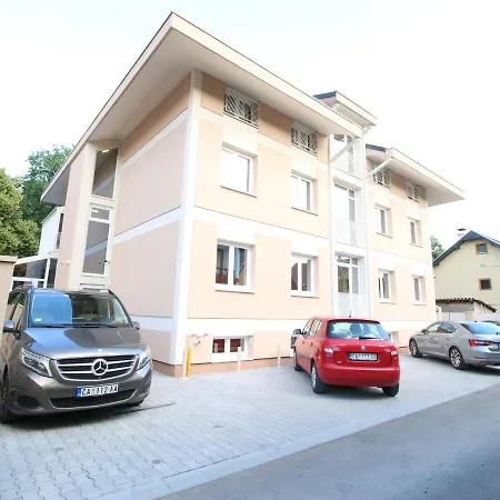 Grand Park & Lejlighed *