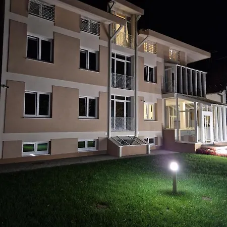 Lejlighed Grand Park &