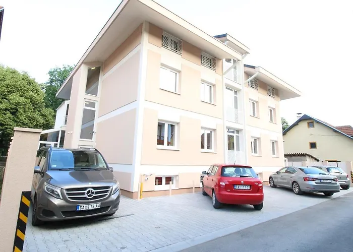 Grand Park & شقة *